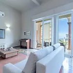 Apartment 1 Bedroom In *