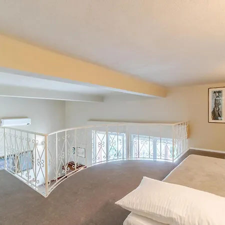 1 Bedroom In *